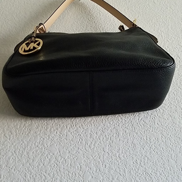 Michael Kors Purse - Picture 3 of 4